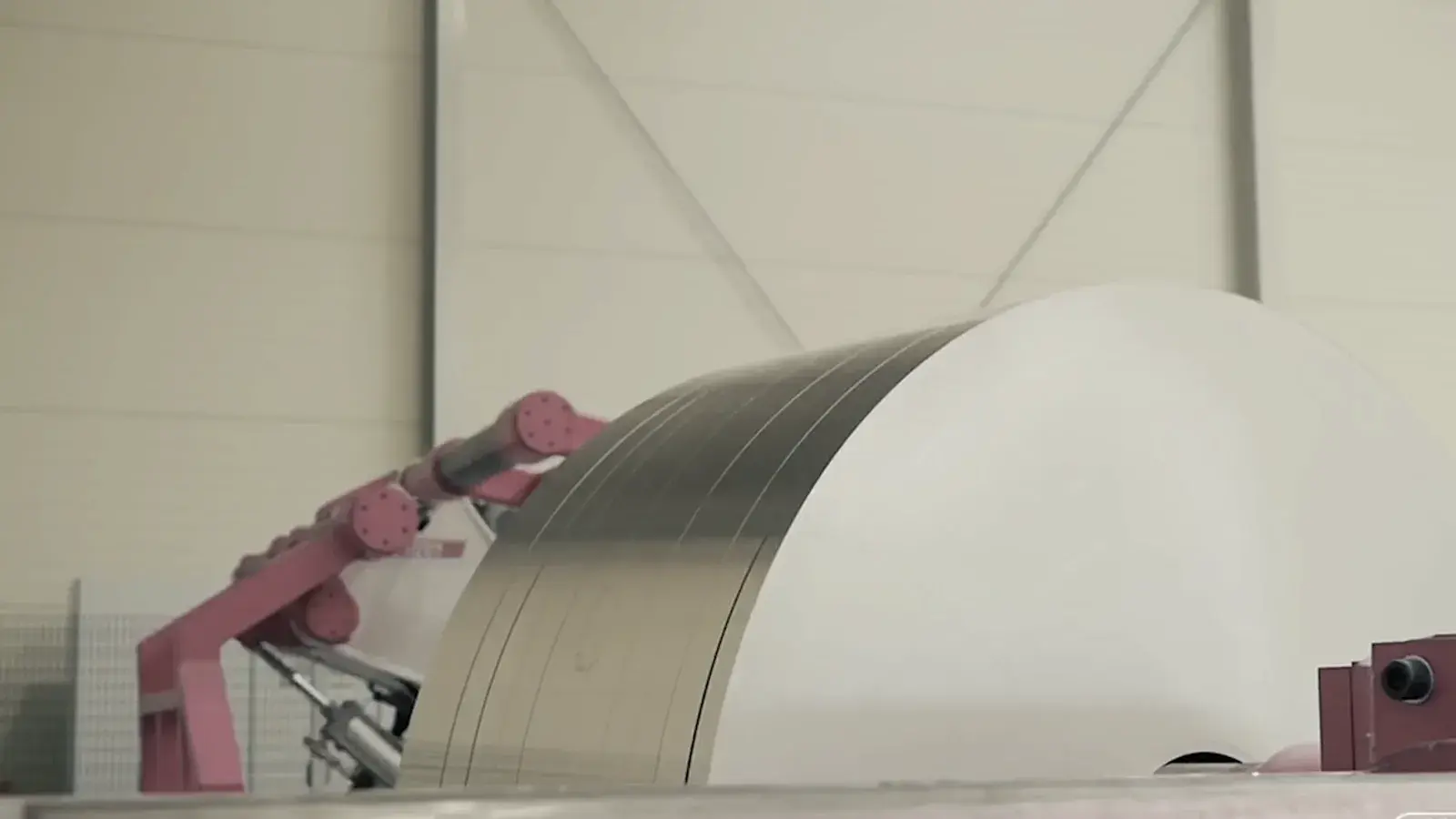 Aufgewickeltes Aluminiumband an der albko Anlage